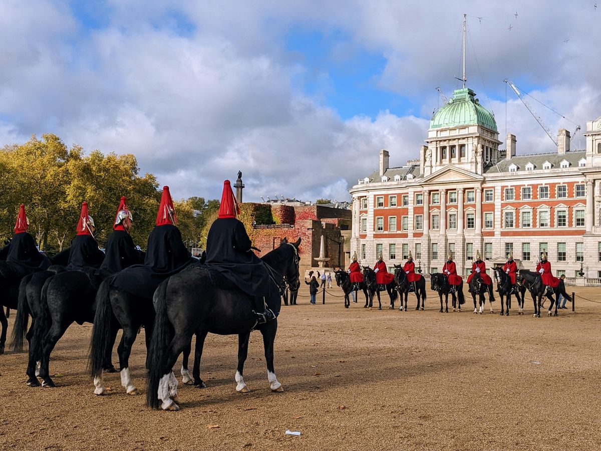 The Buckingham Palace, Trafalgar Square, Big Ben and Westminster Abbey Walk