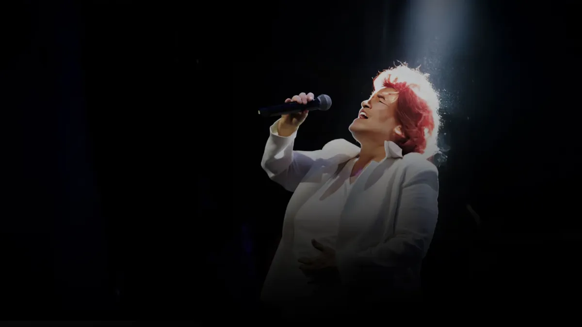 Selda Ba\u011fcan in Duisburg