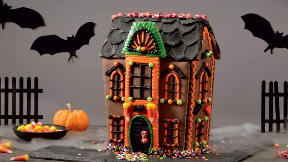 Haunted Cookie House Party