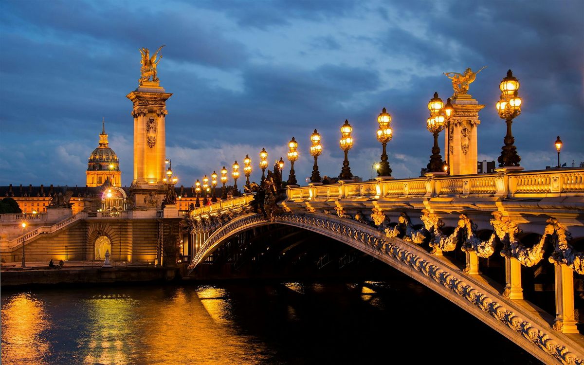 Tour Par\u00eds Nocturno con opci\u00f3n de Paseo en Barco por el Sena