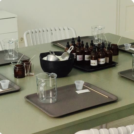 Make Two Perfumed Candles in Berlin