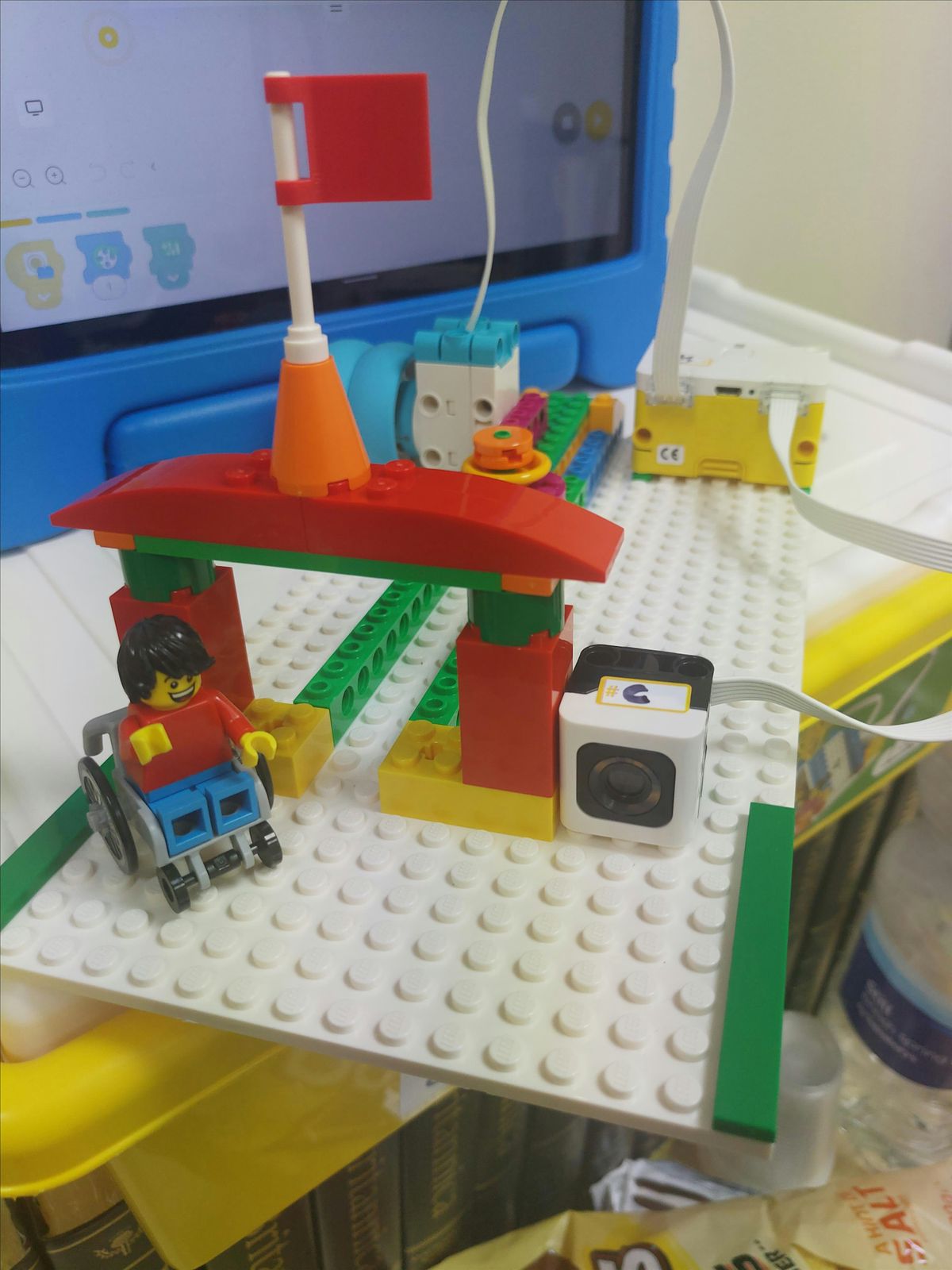 Lego RoboTechs - Amazing Amusement Park - Snack Stand