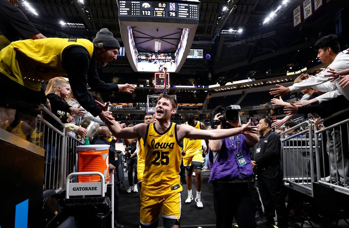 Iowa Hawkeyes at Northwestern Wildcats Mens Basketball at Welsh Ryan Arena