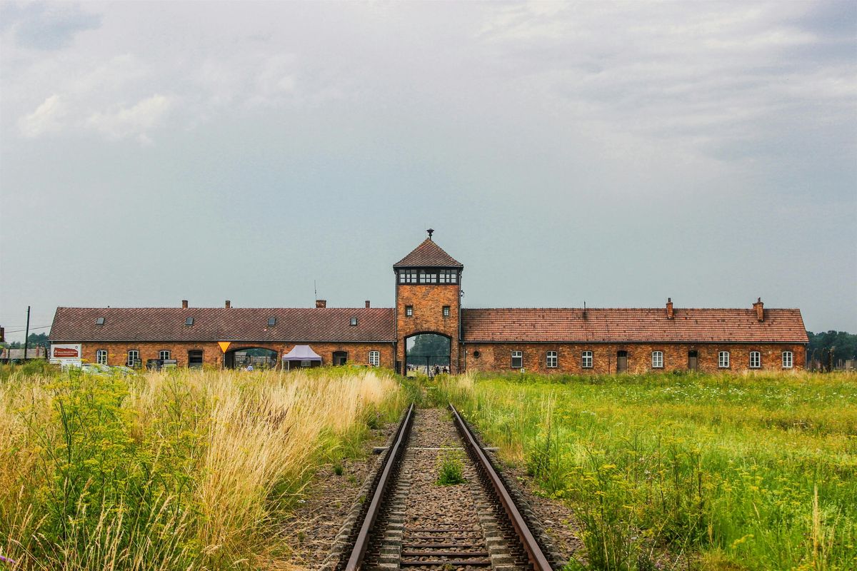 Six Million Voices \u2013 Virtual Tour of Auschwitz