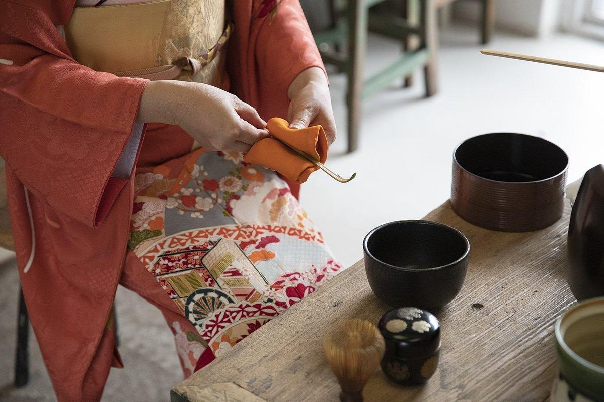 Private Japanese tea ceremony by tea master Keiko Uchida