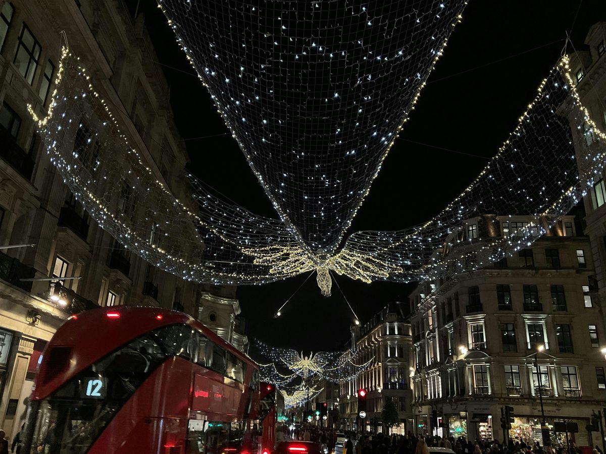 London Magical Christmas Walking Tour with Guide