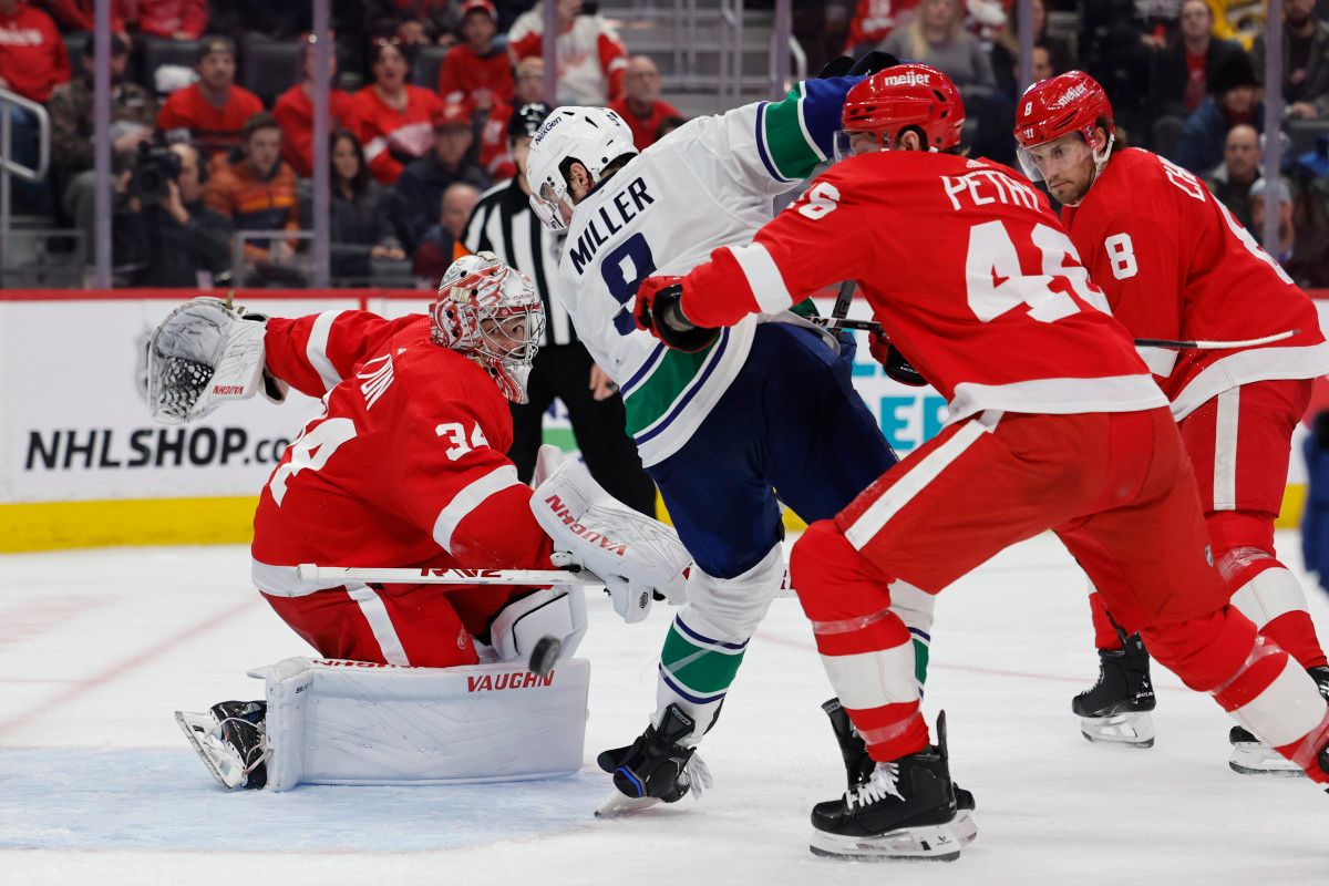 Detroit Red Wings at Vancouver Canucks