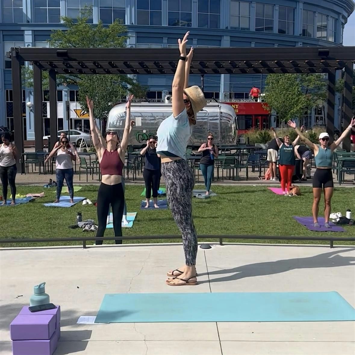 FREE Yoga!  South Side Works Out