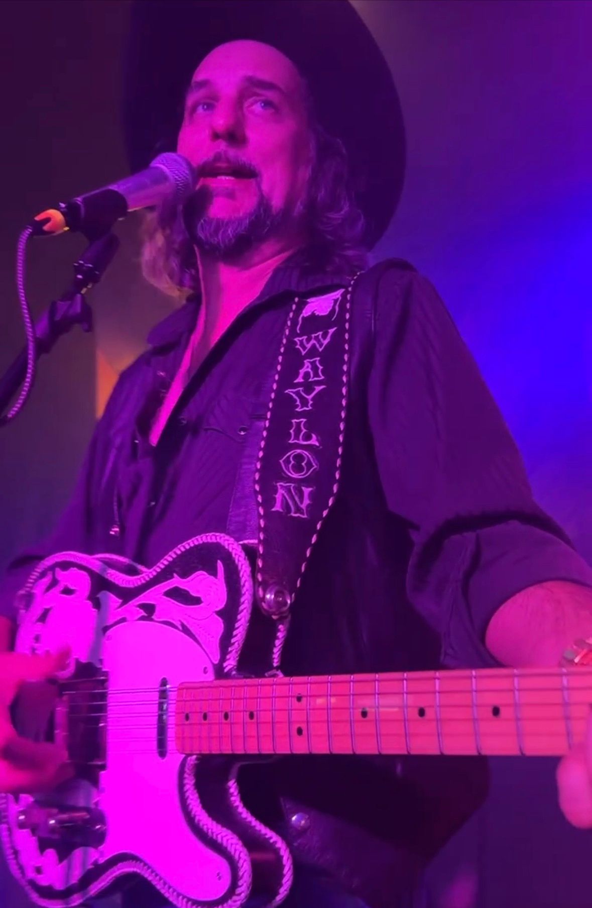 August Manley\u2019s Waylon Jennings Tribute