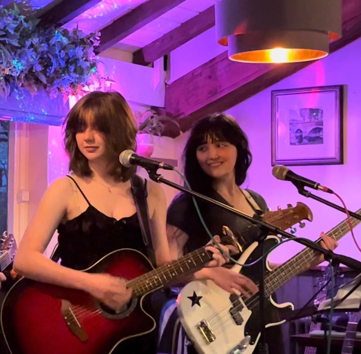 Sorelle live at Whitby Brewery 