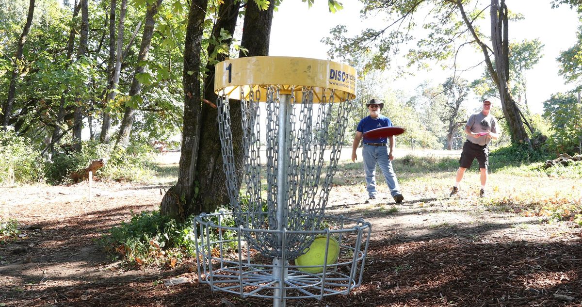 Flying Saucer Disc Golf Day