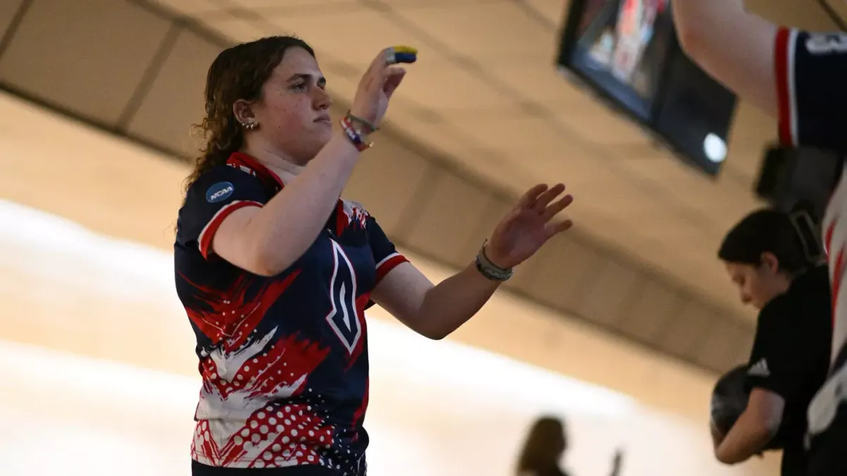 Parking Fairleigh Dickinson Knights at Mercyhurst Lakers Mens Basketball