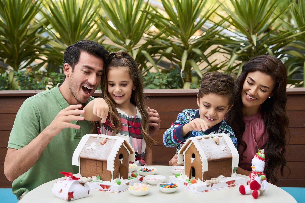 Gingerbread House making at The Restaurant