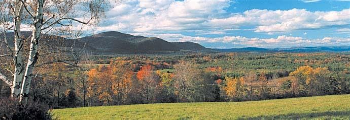 Q-MoB Fall Peak Foliage Hike: Bartholomew Cobble Preserve (Sheffield, MA)