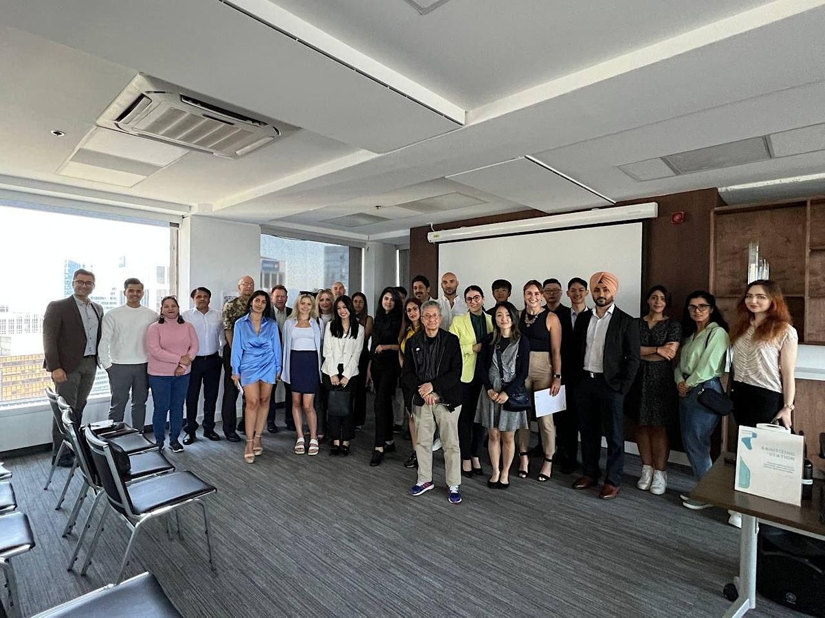 Downtown Vancouver Professional Networking Event