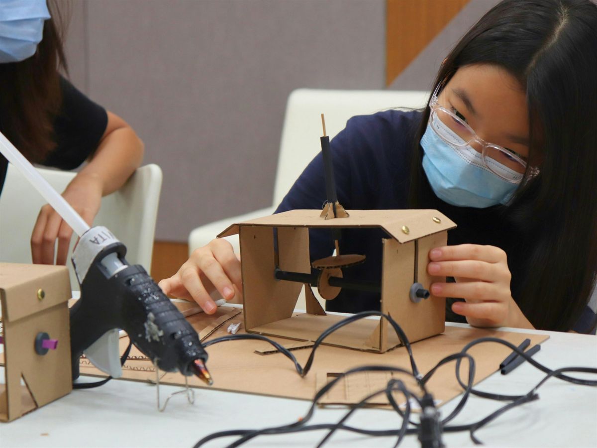 Mini Makers: Storytelling through Mechanics (3-Day Camp)