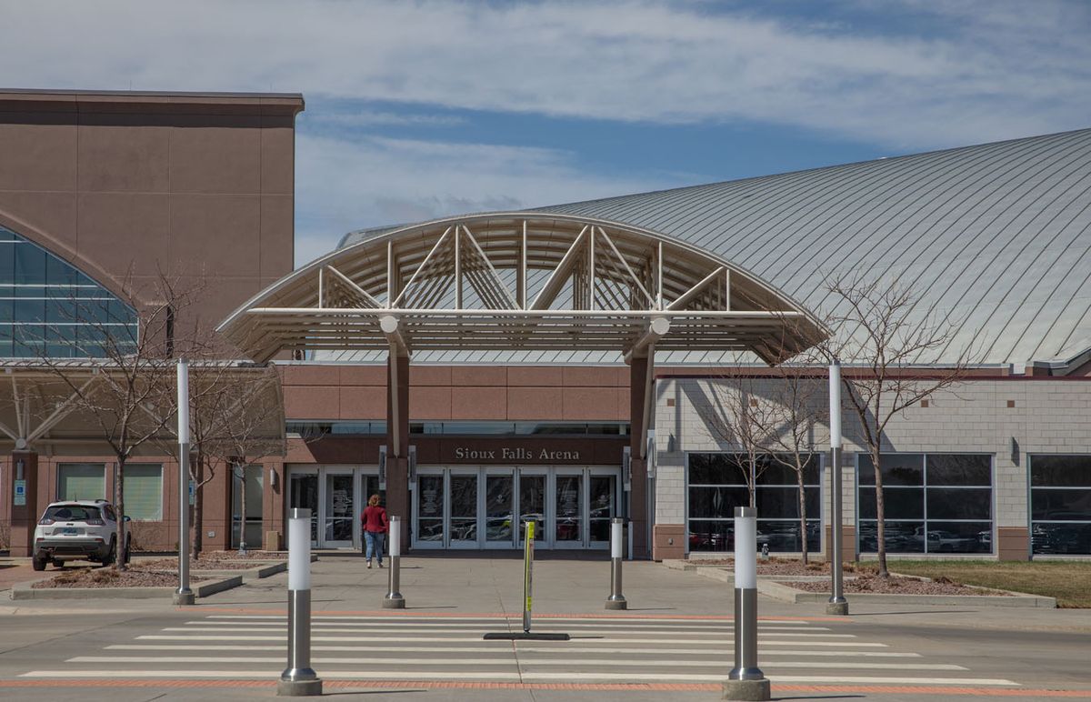 Parking NCAA Mens Hockey Sioux Falls Regional - Session 1