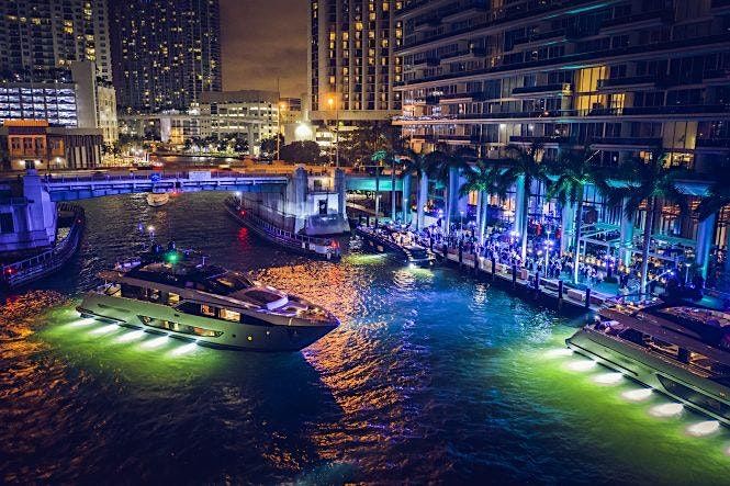 Luxury Yacht Party & Cruise