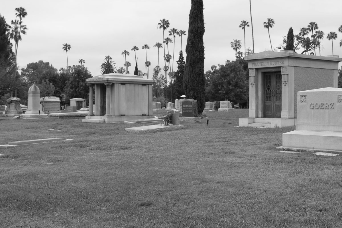 Cemetery Ghost Tour  with Linda The Ghost Hunter w\/equipment Oct 27th