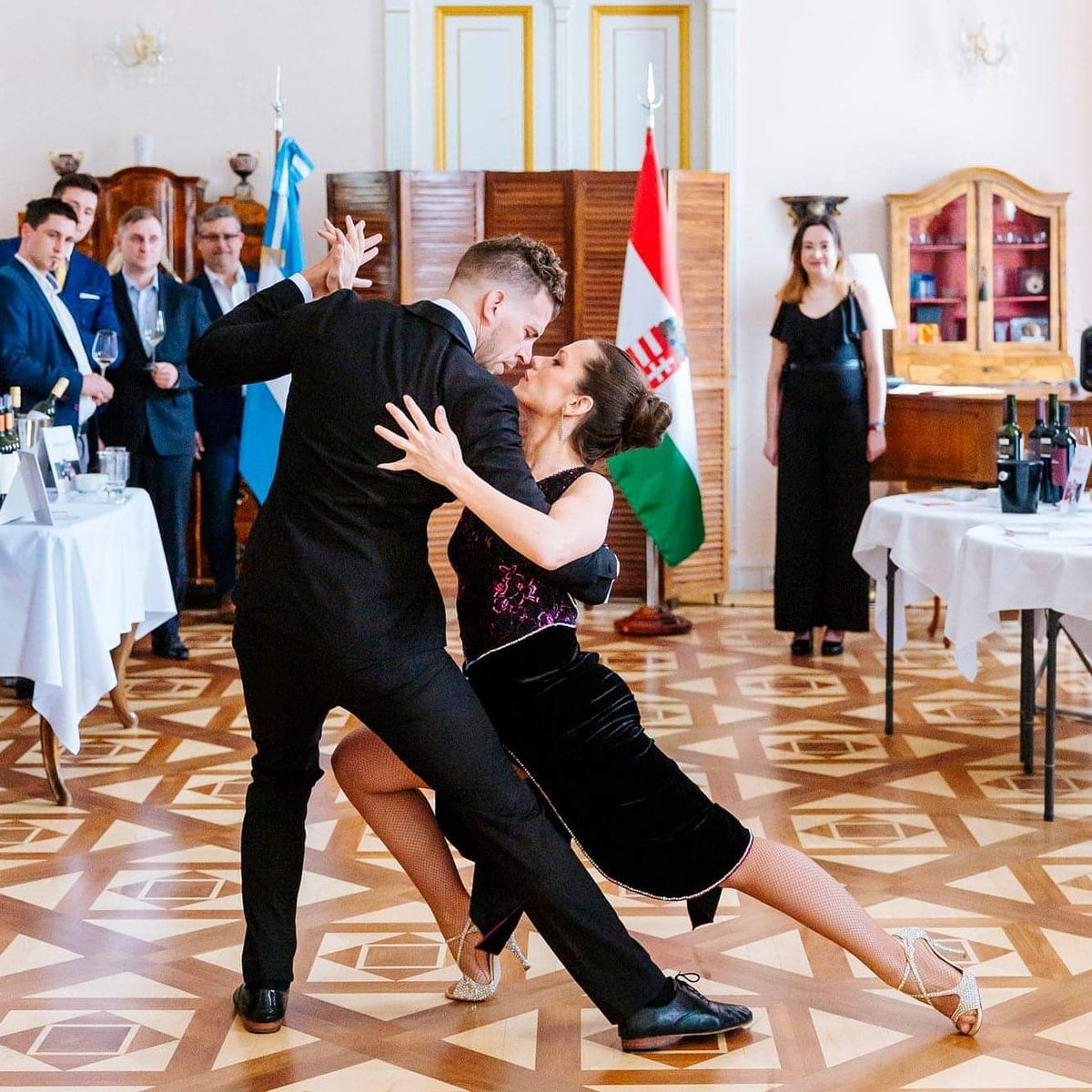 Beginners Tango for Expats \/ Tango Argentino para principiantes Expats y Latinos 