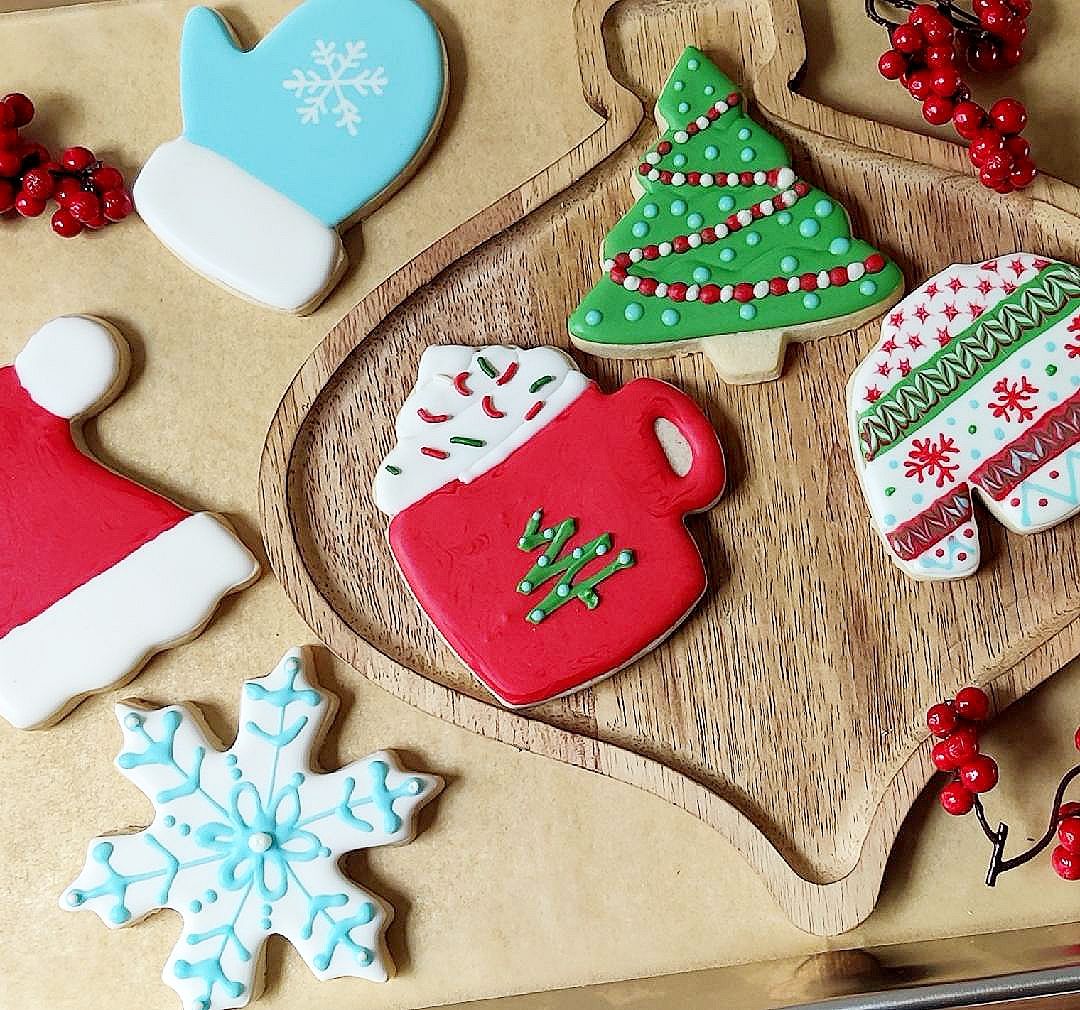 Family Christmas Cookie Decorating