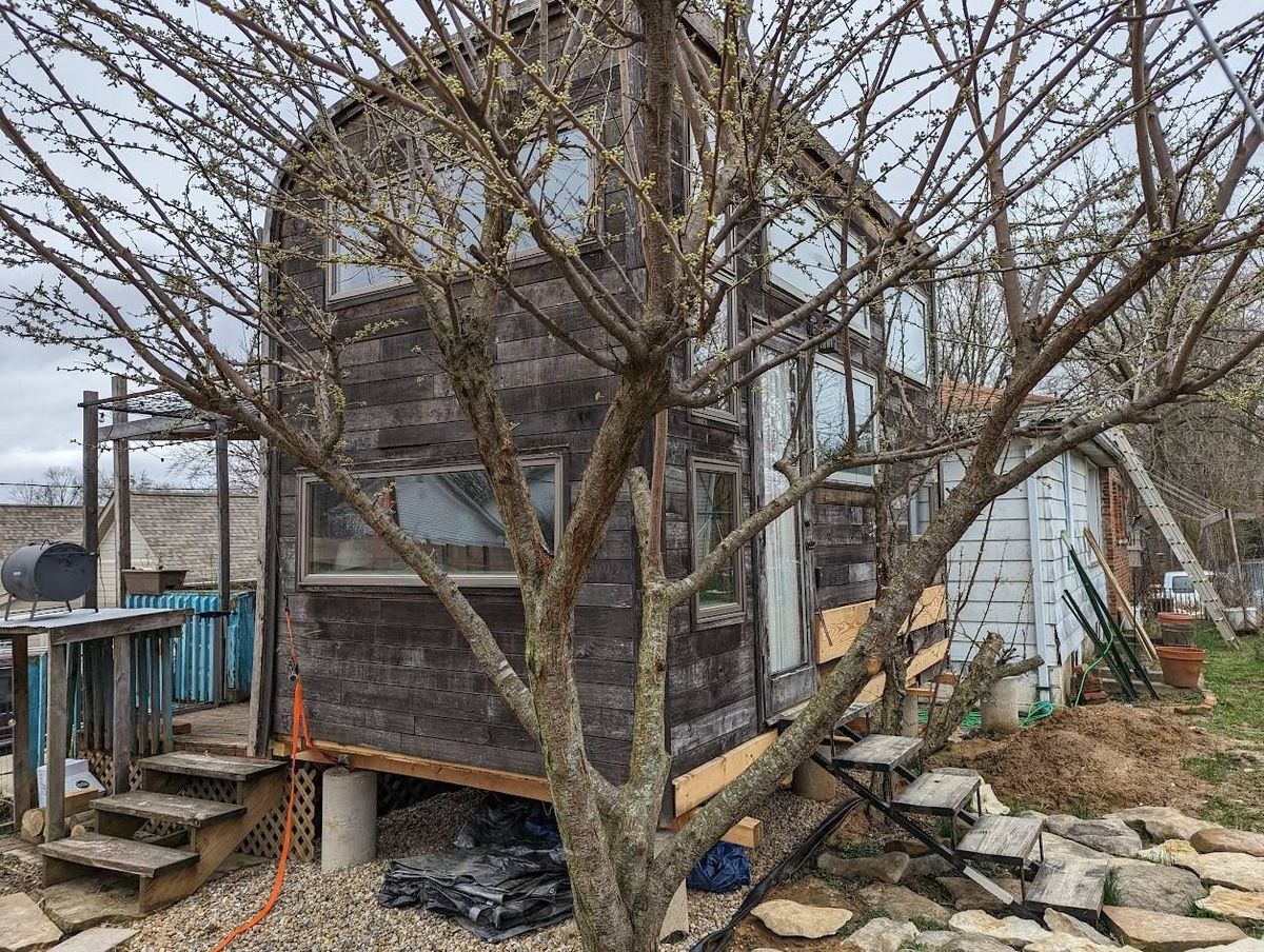 Tiny Home and Common House Rooms for Rent at The Pink Poodle