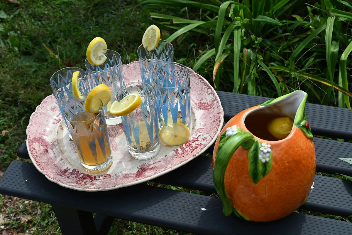 Queer Comfort: Herbal Tea Workshop