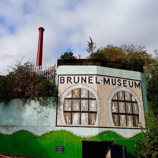 Gamified Walk in London\u2019s South East: A Riverside History