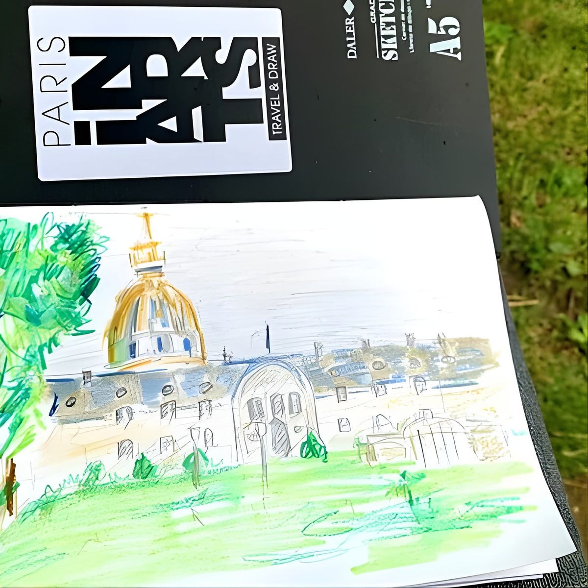 Drawing workshop\/creative notebook during a walk from the Invalides to the Petit Palais