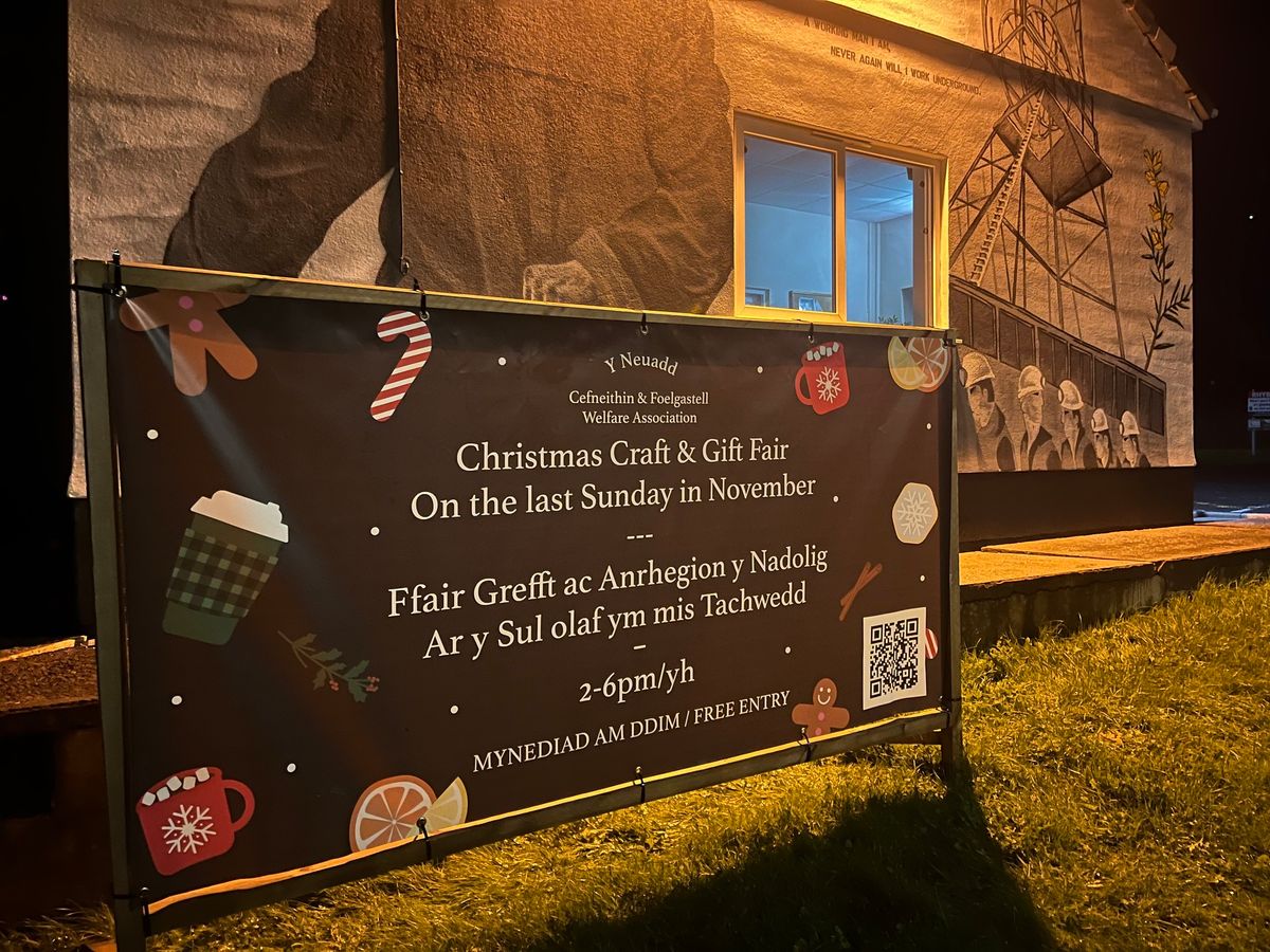 Christmas Craft & Gift Fair \/ Ffair Grefftau & Anrhegion Nadolig