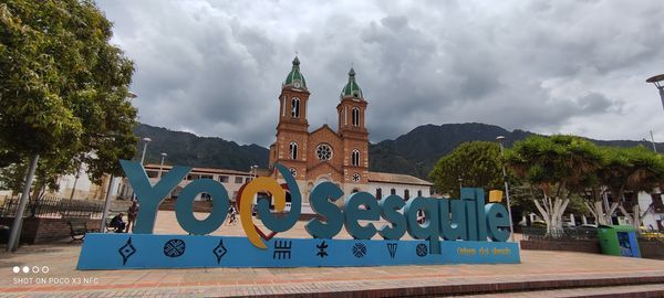Sesquil\u00e9 \/ Cerro las tres viejas