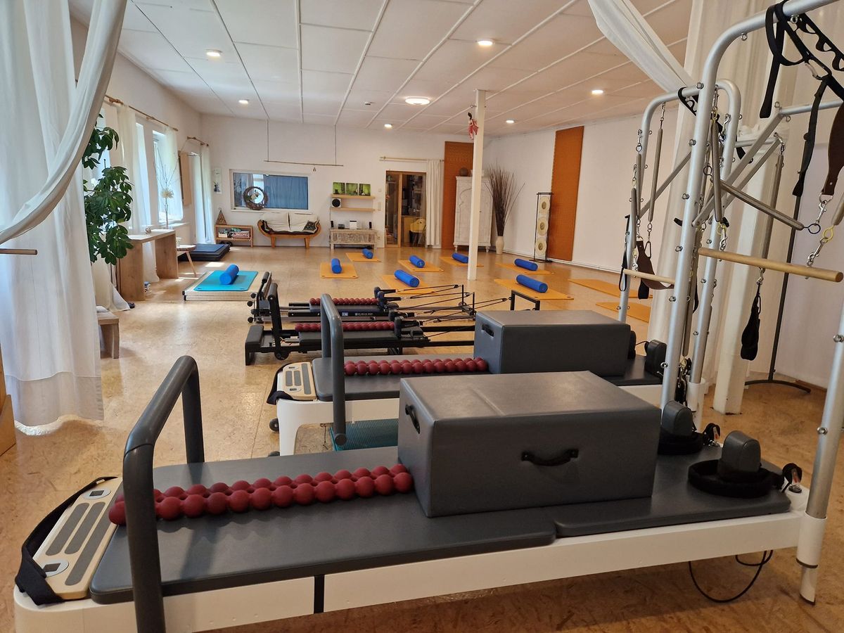 Reformer Pilates und Spinefitter 