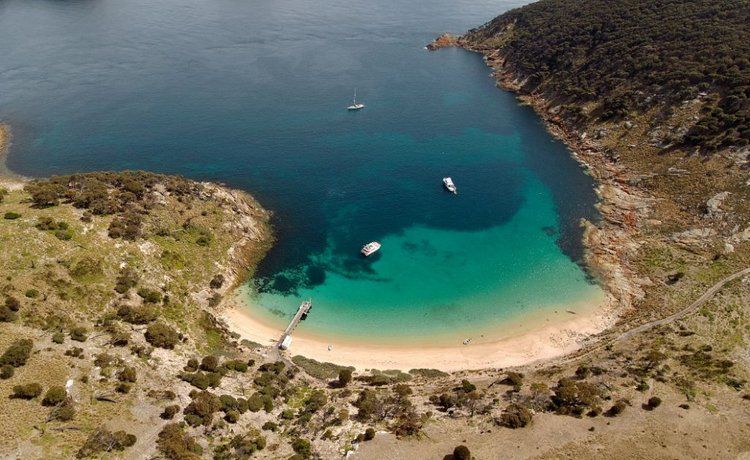 Hobart to Flinders Island to Deal Island to Sydney 