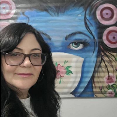 AnnaCrow Local artist for past 20 years.