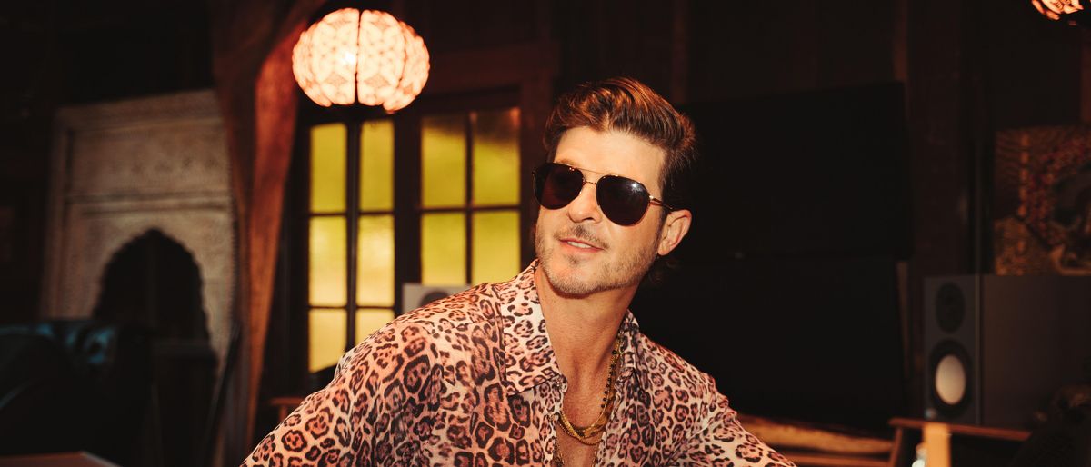 Robin Thicke in Miami Beach