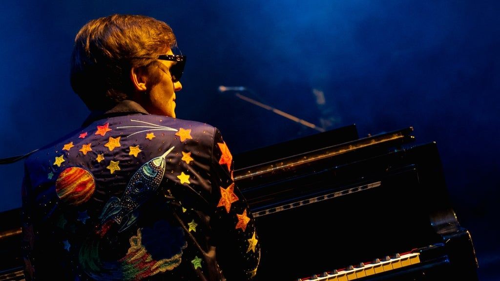 Tom's Elton Tribute