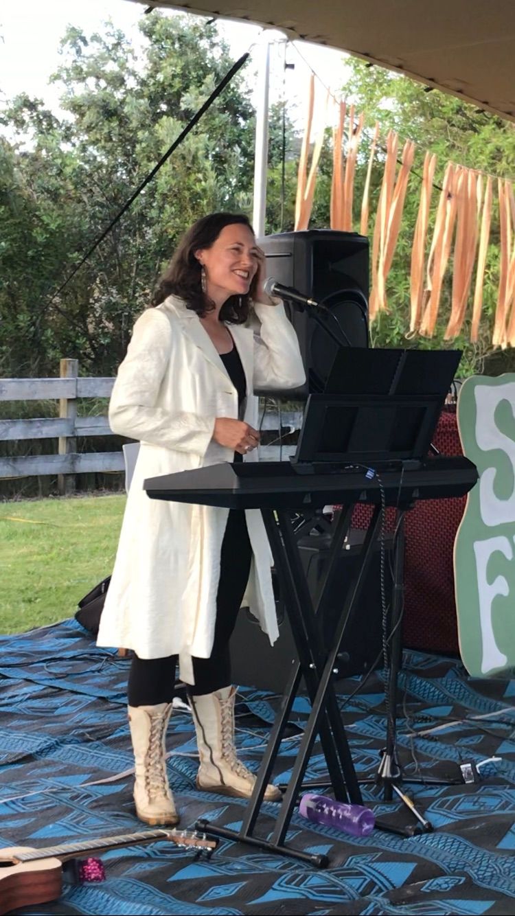 Sarah sings at Pah Homestead