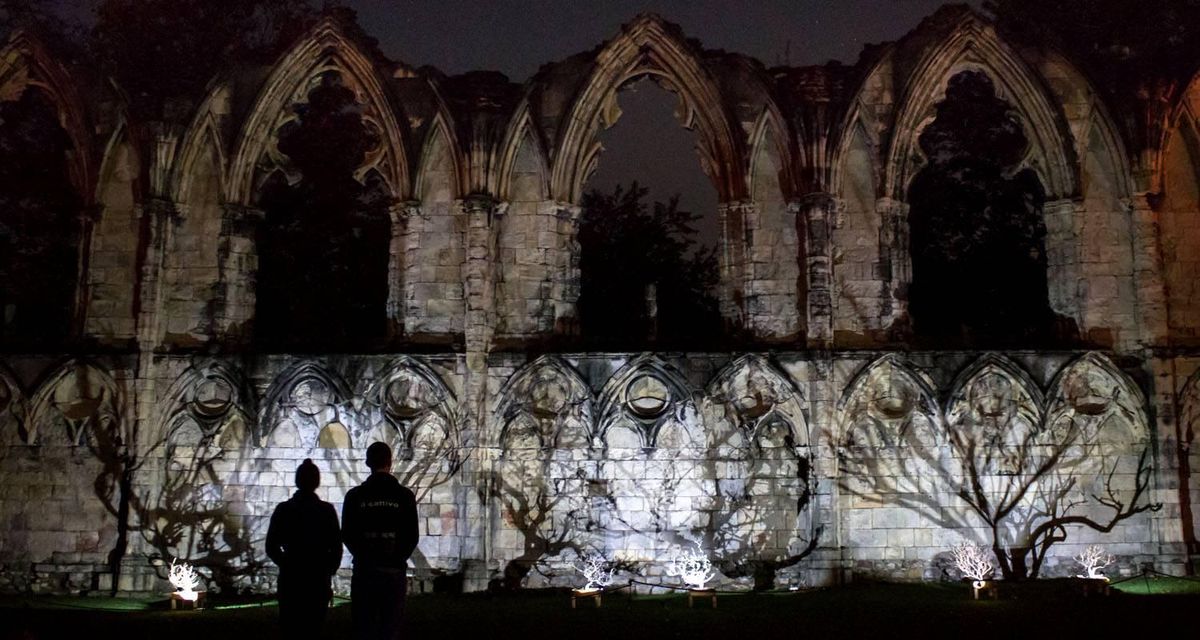 Cysgodion Tyndyrn \/ Shadows of Tintern