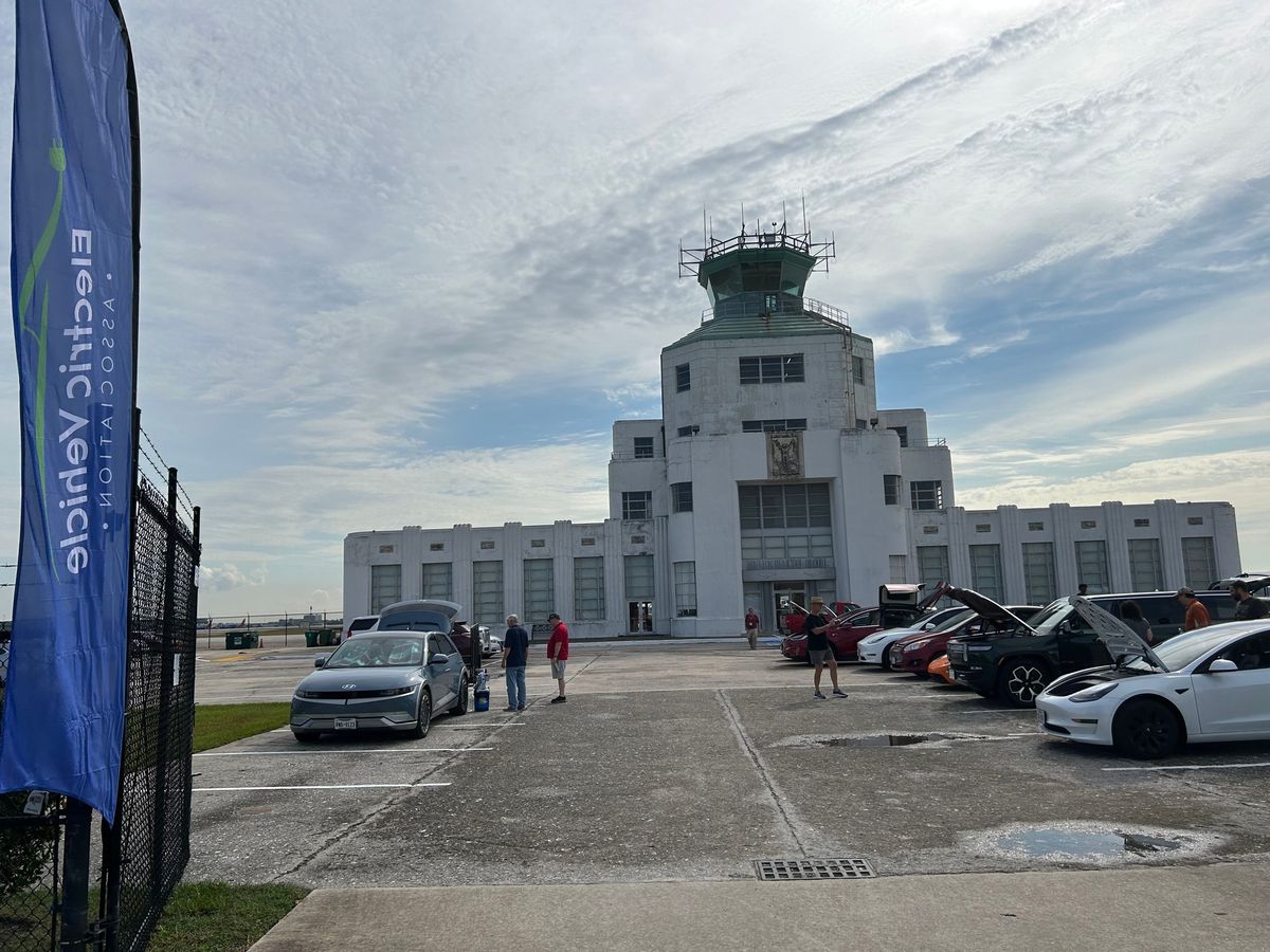 Wings and Wheels at the 1940 Air Terminal 