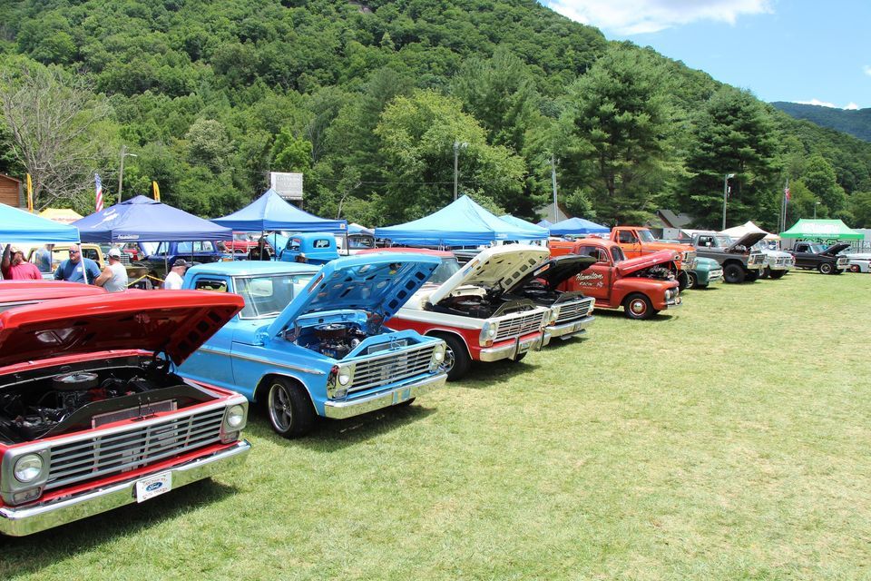 Moonshine Valley F-100's