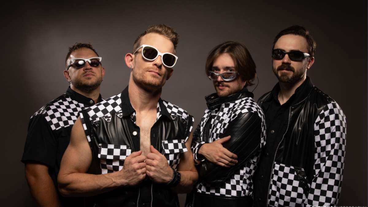 Fool House - The Ultimate 90\u2019s Party