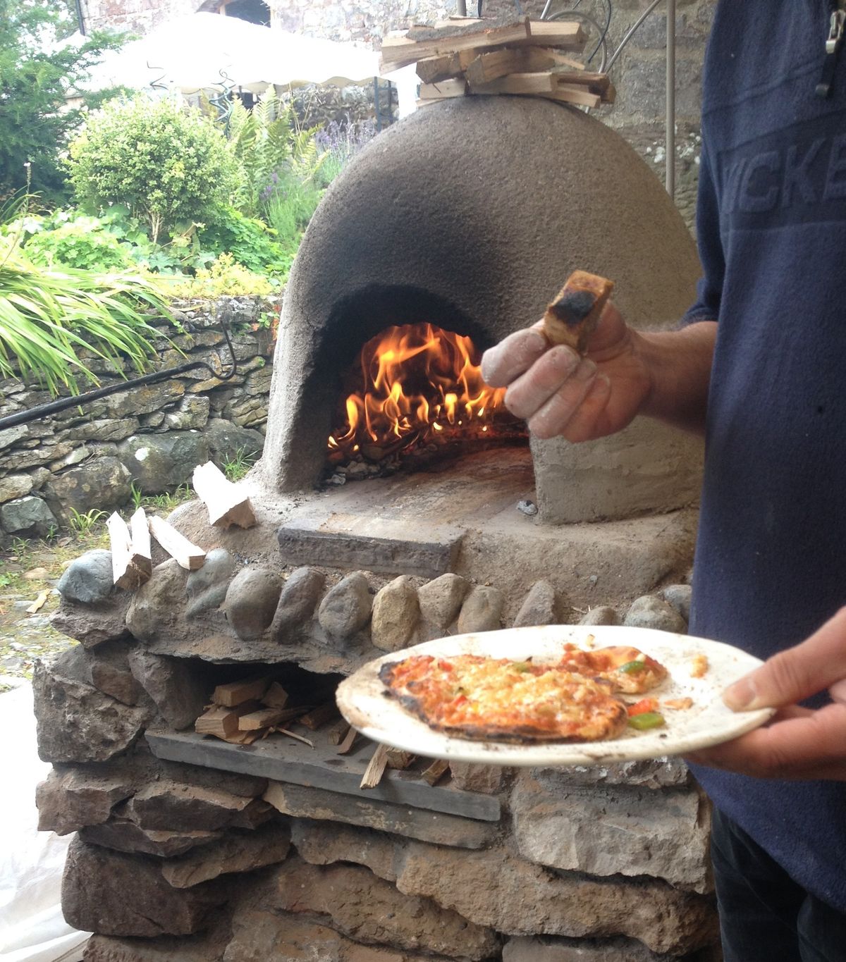 Hands On Cob Clay Pizza Oven Building project - for your garden. 
