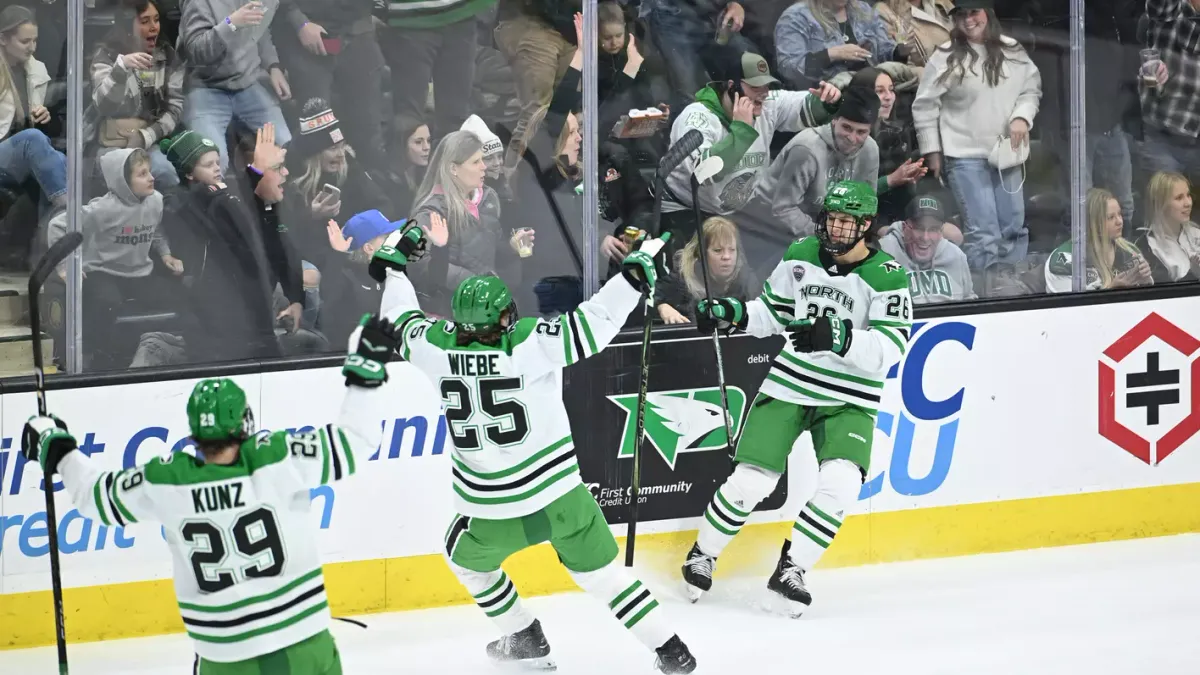 North Dakota Fighting Hawks at Western Michigan Broncos Mens Hockey