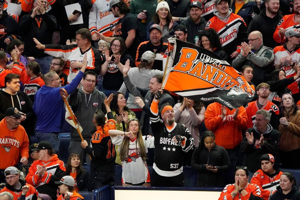 Parking Calgary Roughnecks at Las Vegas Desert Dogs
