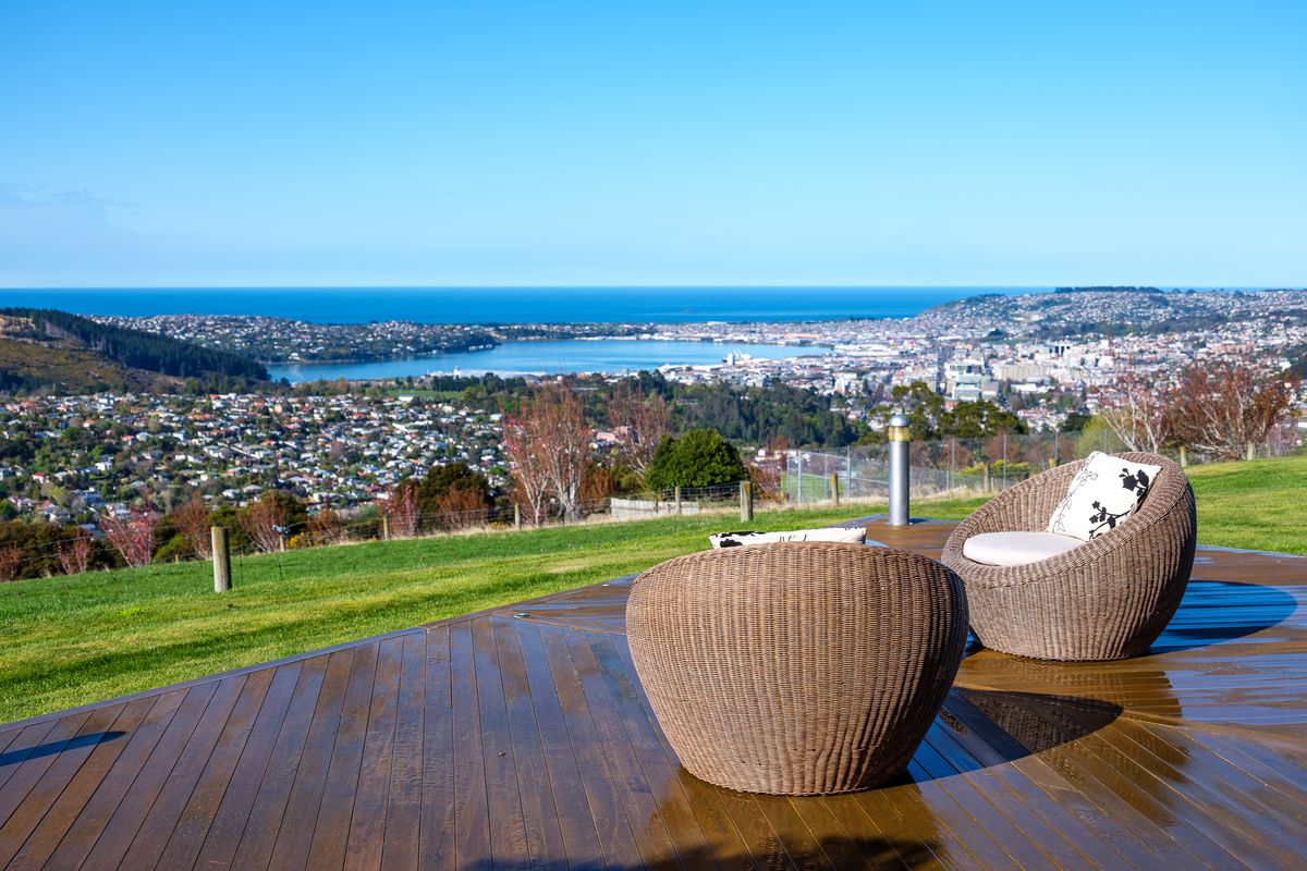 Open home - Lifestyle Panoramas Above the City