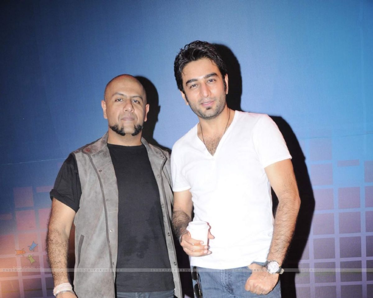 Vishal and Shekhar at Arizona Financial Theatre