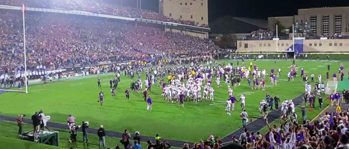 Northwestern Wildcats at Illinois Fighting Illini Football
