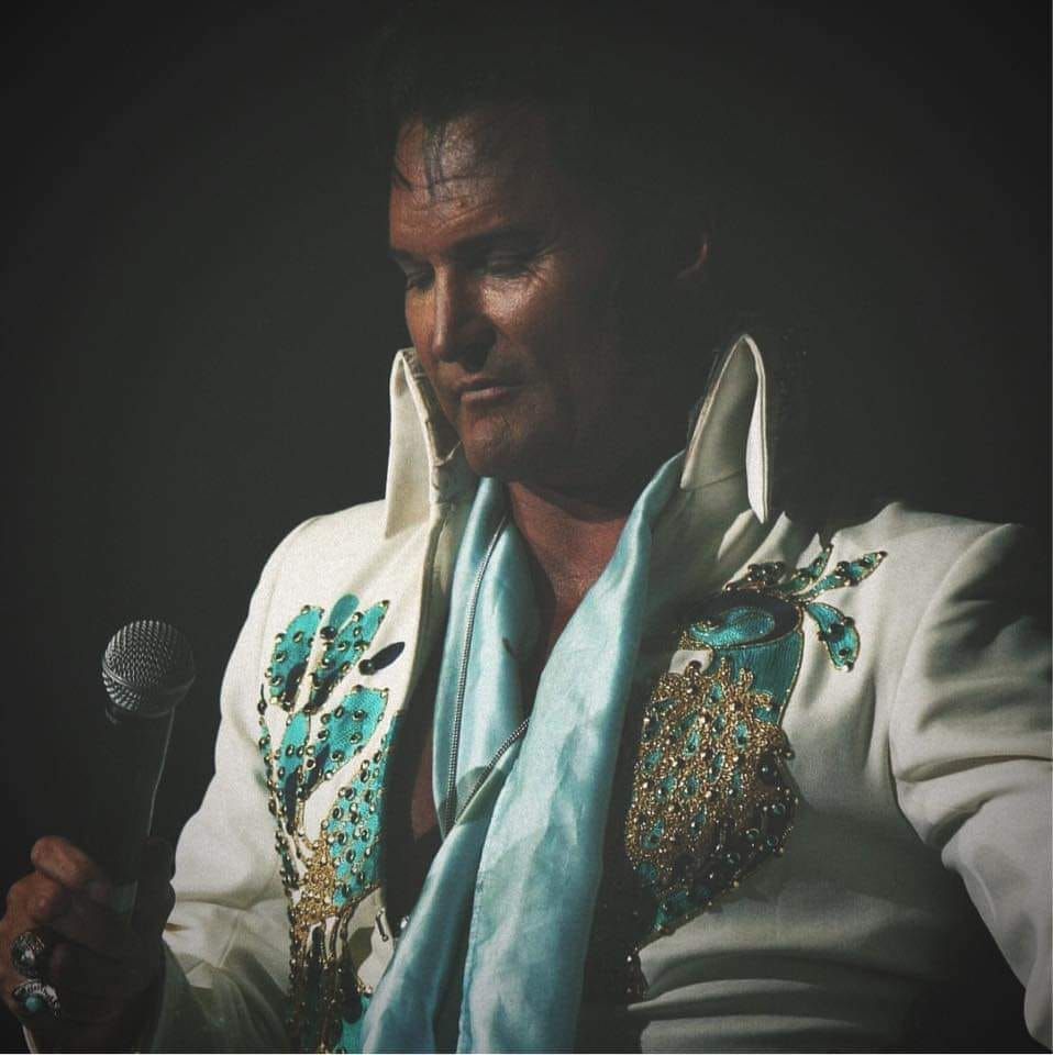 Simon Patrick as Elvis + DJ Stuart Everett ( Splinterwood Radio) 