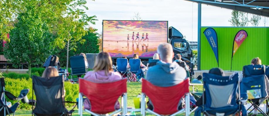 Outdoor Cinema - "Migration"