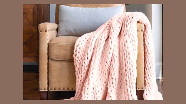 Make a Chunky Hand-Knit Blanket at S&M Winery in Canal Fulton